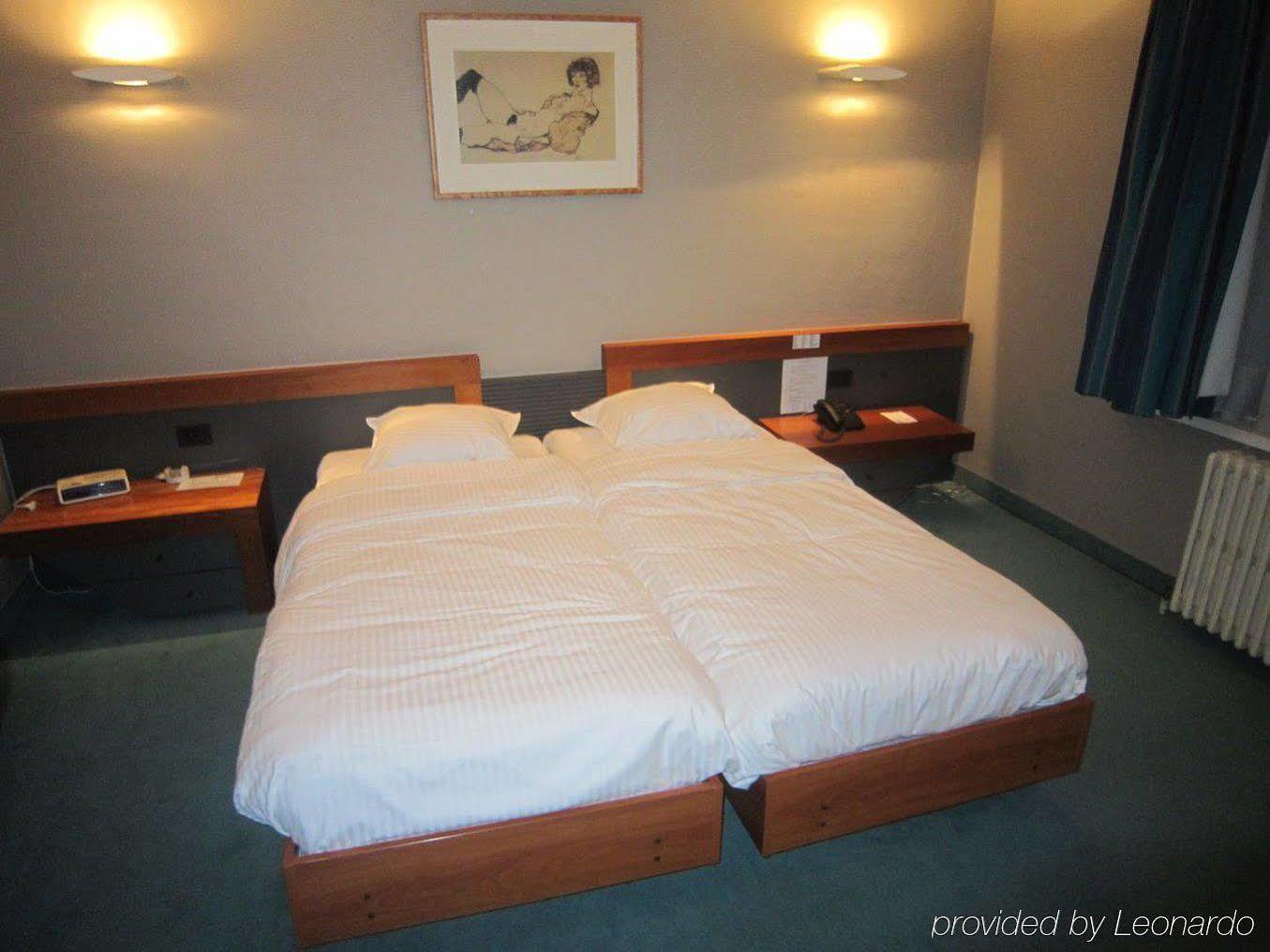 Hotel Cortina Wevelgem Zimmer foto